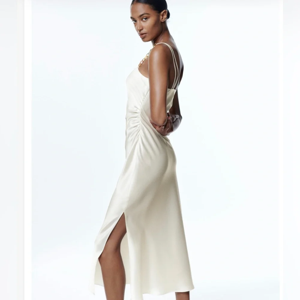 Zara dress - Picture 3 of 4